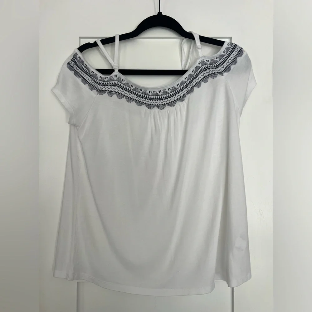 VENUS Cold Shoulder with Navy Print Top, New Never Worn SIZE Medium - Picture 6 of 11